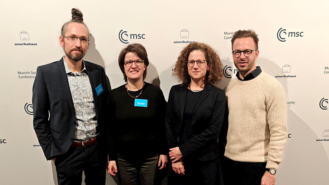 Picture of Jan Sändig, Jana Hönke, Julia Eichenberg, and Joschka Philipps (from left to right)